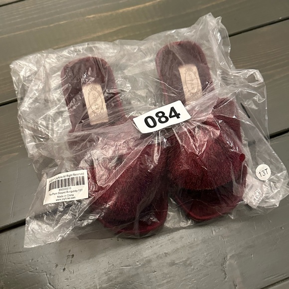 Joyfolie Tia Pom Girls Slippers - Picture 8 of 9